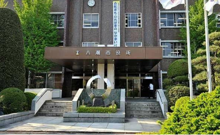 日本发生中小学大规模食物中毒 3000多名中小学师生称出现中毒症状