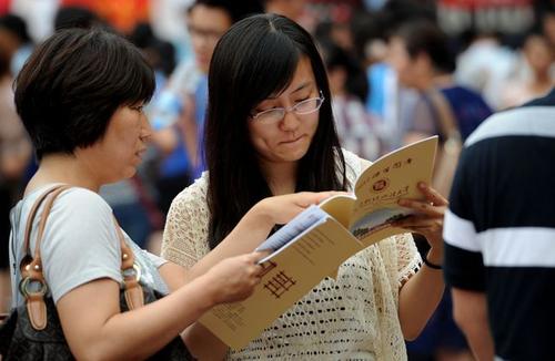 广西723分学霸淡定查分：比较满意了