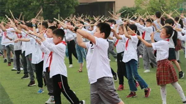 教育部提倡中小学生到校后先活动