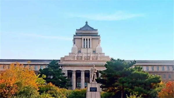 四川工商学院学费多少钱一年 四川工商职业技术学院学费标准