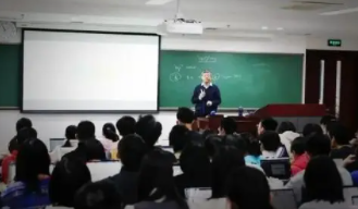 武汉大学打造哲学金课 引导学生将心理学知识与服务社会相结合(图1)